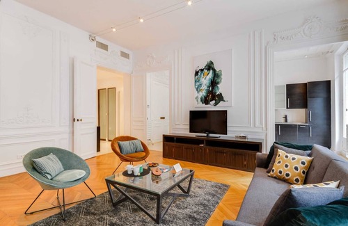 Champs-Elysees Apartamento | Sweett | Cerisoles B