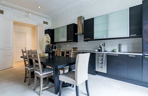 Champs-Elysees Apartamento | Sweett | Cerisoles E