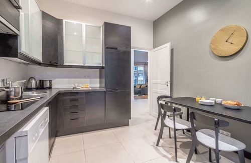 Champs-Elysees Apartamento | Sweett | Cerisoles I