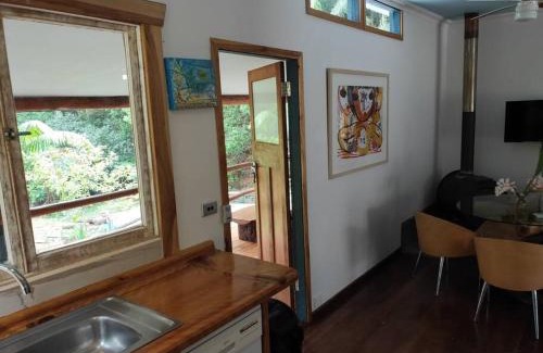 Upper Burringbar Casa | Sweetwater Cottage. A private mountain escape