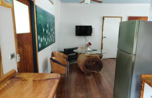 Upper Burringbar Casa | Sweetwater Cottage. A private mountain escape
