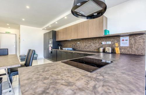 Tal-Ibrag Apartamento | Swieqi Luxury Charm Central Cityline View