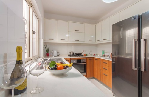Swieqi Hotel | Villa Swieqi with shared rooms 8
