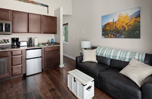 Columbia Falls Cabina | Swift Current at 406 Glacier Cabins