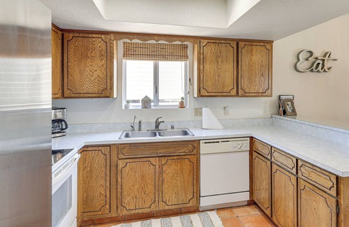 Lake Havasu City Casa | Swim, Grill & Chill: Lake Havasu City Getaway