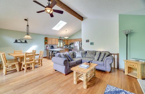 Greentown Casa | Swim, Hike and Unwind Resort Cabin in Lake Ariel!