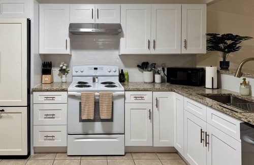 Reno Casa | Swim, Hike, Explore & Relax just minutes from lakes-beaches, nature & Ft. Worth!