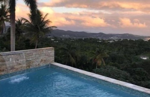 Tejas Apartamento | Swim & Paint Art Retreat/Adventures