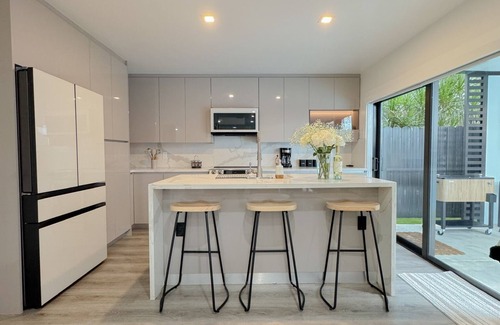 Princeton Casa | Swim, Sip & Stay-Your private POOL Gateway!!Midway to Key Largo and Miami Beach.