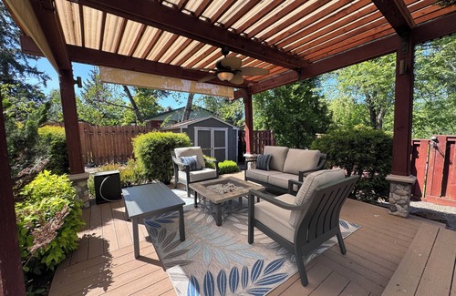 Beaverton Casa | Swim Spa + Hot Tub, Private backyard, 6 Bedrooms