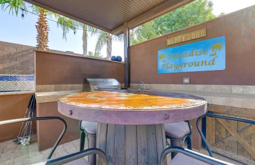 Goodyear Casa | Swim-Up Bar and Putting Green Goodyear Getaway!