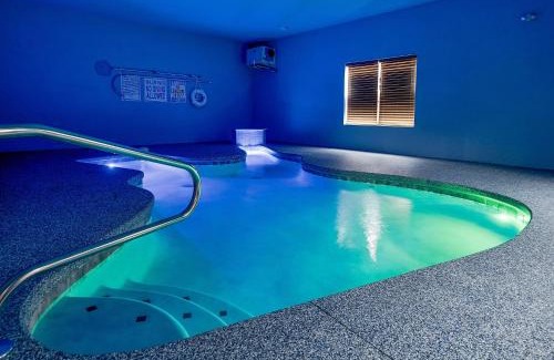 Seymour Casa | Swimming in the Smokies by American Patriot Getaways