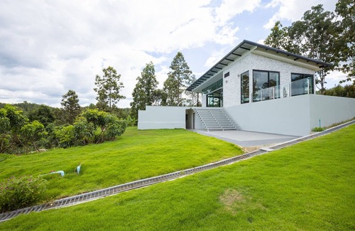 Hang Dong Casa | Swimming pool along the terrace, panoramic view surrounded by nature