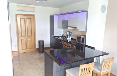 Cove Makarac (Milna) Apartamento | Swimming pool Apartment Noa, 400m to beach