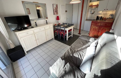 Tamaris Apartamento | Residencia con piscina, barbacoa disponible y playa cercana