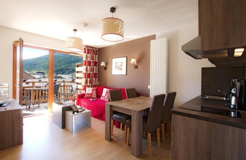 La Salle-les-Alpes Apartamento | Swimming pool, parking, tv, ski locker, 39-49m², Serre Chevalier