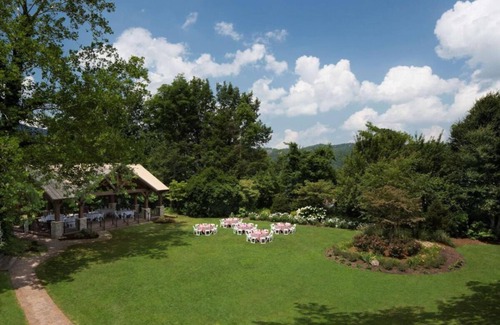Gatlinburg Hotel | Swimming Pool, Pet-friendly Property! Your Gatlinburg Retreat for Relaxation!
