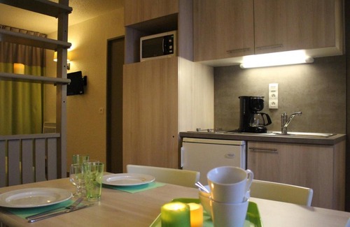Evian-les-Bains Apartamento | Piscina, sauna, balcón, tv, 23m², Thollon les Mémises