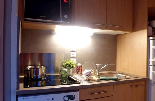 Evian-les-Bains Apartamento | Piscina, sauna, balcón, tv, 23m², Thollon les Mémises