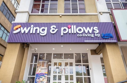 Subang Jaya Hotel | Swing & Pillows at USJ Taipan
