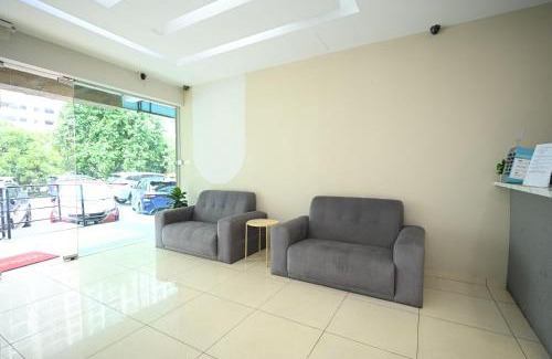 Subang Jaya Hotel | Swing & Pillows - Subang SS15