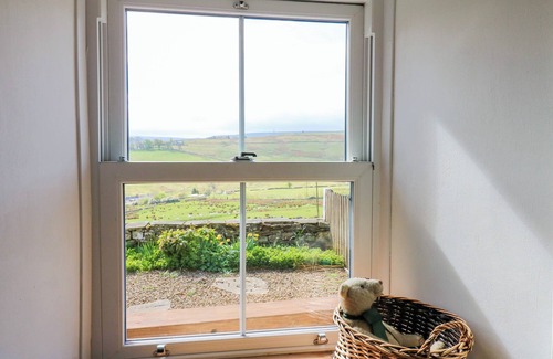Allendale Casa | SWINHOPE VIEW, pet friendly, character holiday cottage in Hexham