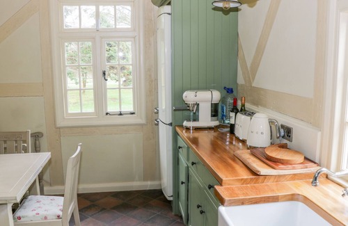 Mohill Cabaña | SWISS COTTAGE, character holiday cottage in Mohill, County Leitrim