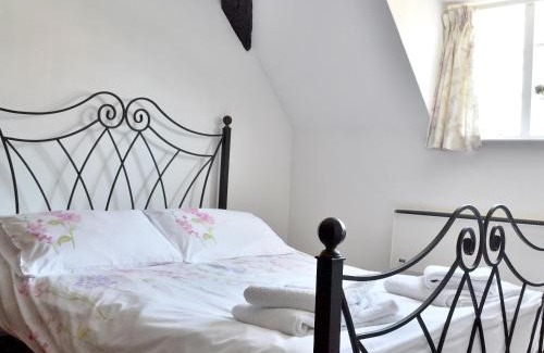 Alrewas Casa | Swiss Cottage - E5375