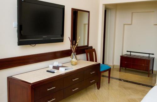 Dream Land Hotel | Swiss Inn Pyramids Golf Resort