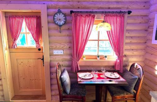 Sigriswil Casa | SwissHut Idyllic Farm Cabin - Chalet Grabenmuhle 1
