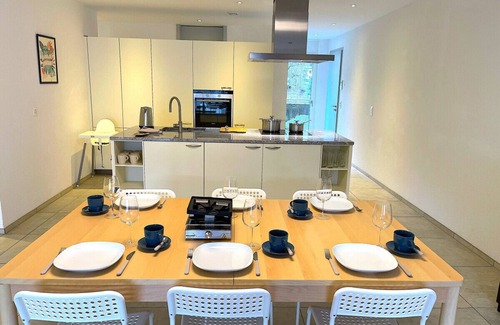 Central Interlaken Condominio | SwissHut Modern 10min Interlaken West Station - Apart Markt