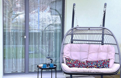 Central Interlaken Condominio | SwissHut Modern 10min Interlaken West Station - Apart Markt