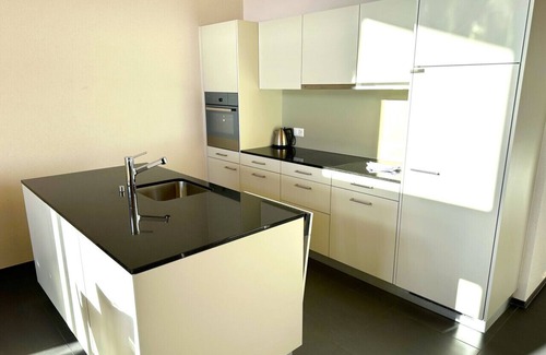 Goldiwil Apartamento | SwissHut Stunning Views Alps & Lake - Apart. Aelenbach