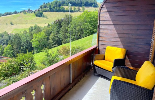 Goldiwil Apartamento | SwissHut Stunning Views Alps & Lake - Apart. Ringold Down