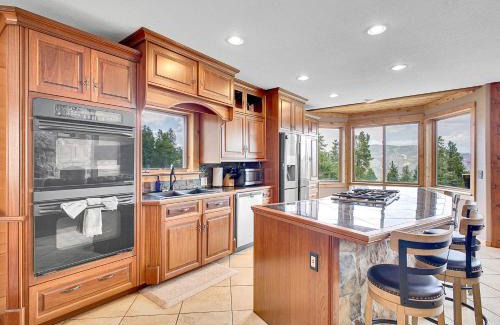Idaho Springs Casa | Switchback Big Divide home