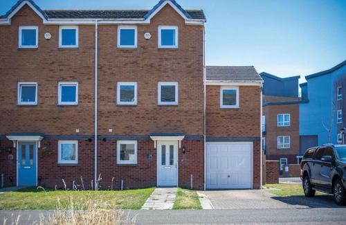 Llanelli Casa | Swn Y Mor - 4 Bedroom Holiday Home - Llanelli