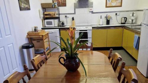 Llanelltyd Casa | Swn y nant Barmouth road A496 Llanelltyd