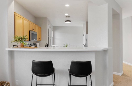 Kierland Condominio | FAMILY/Luxurious Kierland Greens Condo: Gated Community, Heated Pool, & Concierge Services
