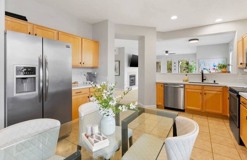 Kierland Condominio | FAMILY/Luxurious Kierland Greens Condo: Gated Community, Heated Pool, & Concierge Services