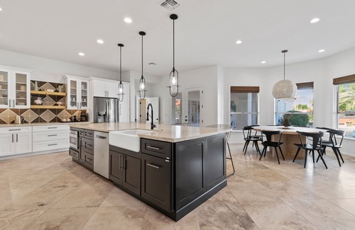 North Scottsdale Casa | Luxury-Pickleball-Volleyball-Tennis-Basketball-Pool-Spa-Games