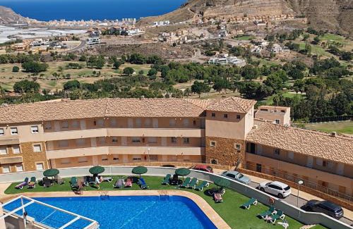 La Envia Apartamento | Sybarix Apartment: Precioso apartamento con vistas al golf y el mar