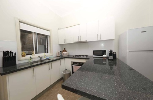 Concord Casa | Sydney Concord Modern 2 bedroom sleeps 6 guests