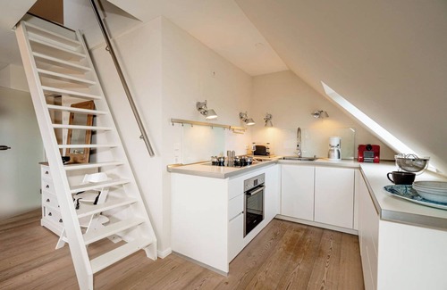 Großmorsum Apartamento | Sylt is a valuable habitat and a soothing vacation spot, a paradisiacal realm of peace and tranquillity.