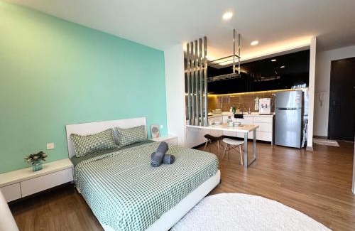 Seri Kembangan Apartamento | Symphony Tower - Studio, High Floor, Self Check in, Free Parking, Free Netflix, 200mbps WIFI WIFI