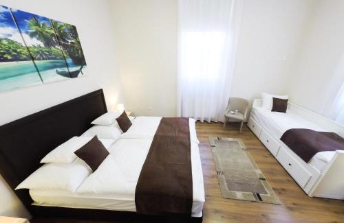 Ujkigyos Cama Y Desayuno | Szent Imre Panzió