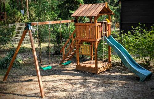 Radzymin Casa | Szumiąca Sosna - Jacuzzi, Ognisko, Sauna, BBQ