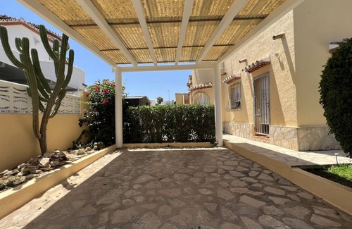 Els Poblets Villa | T-0523 Villa muy bien cuidada a 500 m del mar
