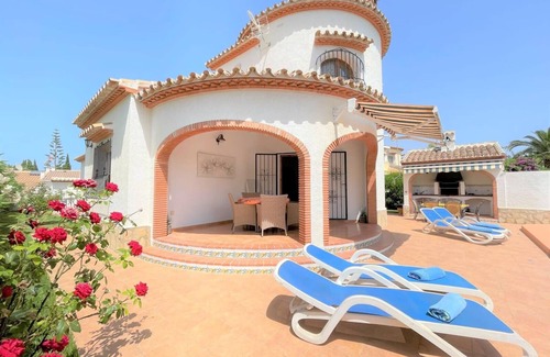 Els Poblets Villa | T-0819 Bonita villa con jardín mediterráneo