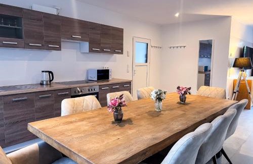 Juechen Casa | T&K Apartments - Jüchen - Komfortables 4 Zimmer Haus