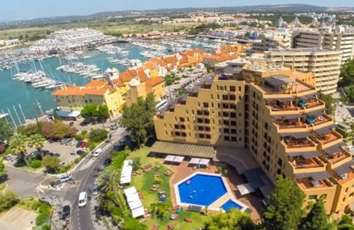 Vilamoura Hotel | T1 en el Hotel Dom Pedro Marina con piscina en el centro de Vilamoura, cerca de la playa
